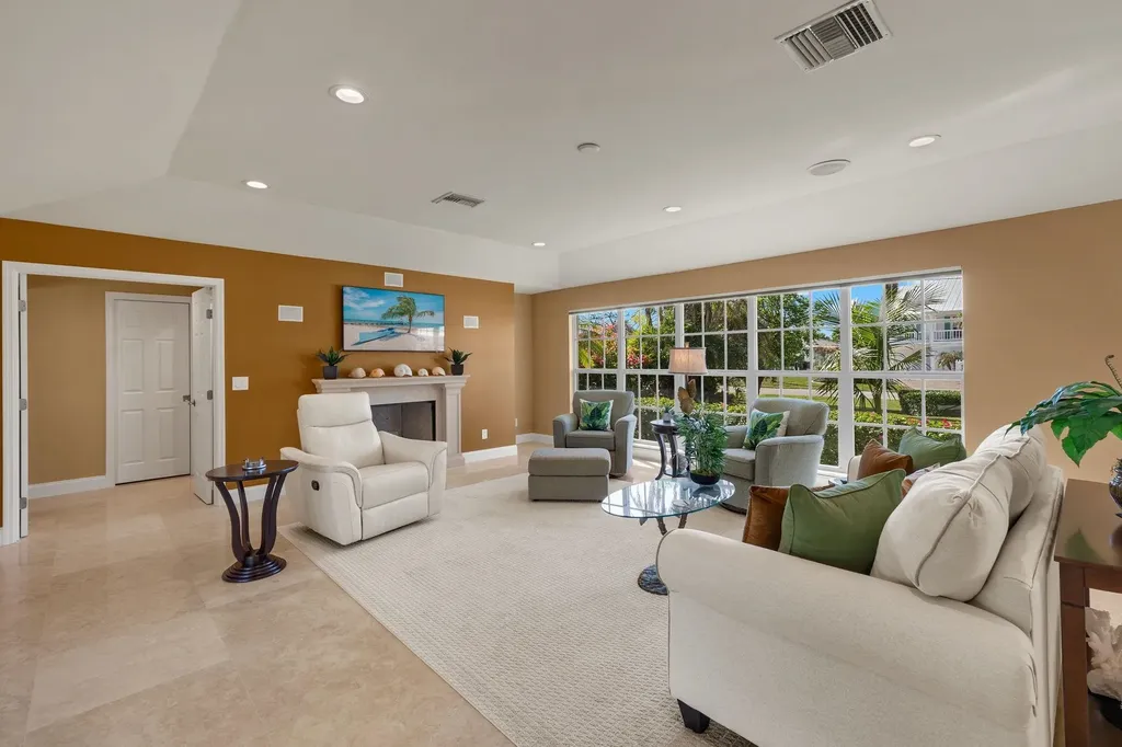 946 Whelk Drive Sanibel FL 33957