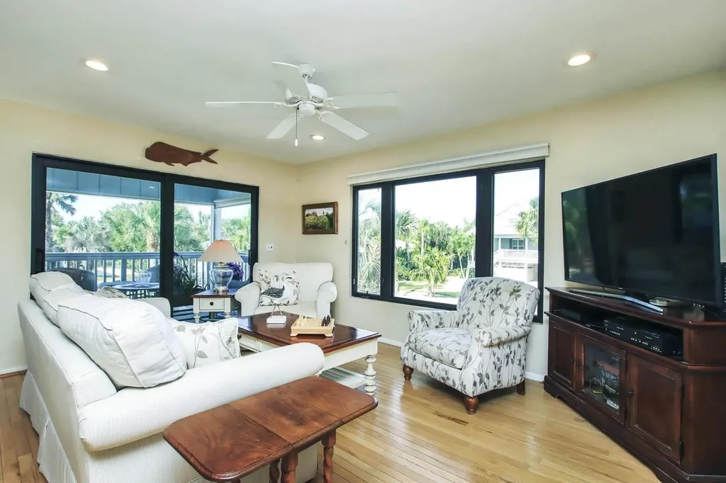 251 Southwinds Drive Sanibel FL 33957