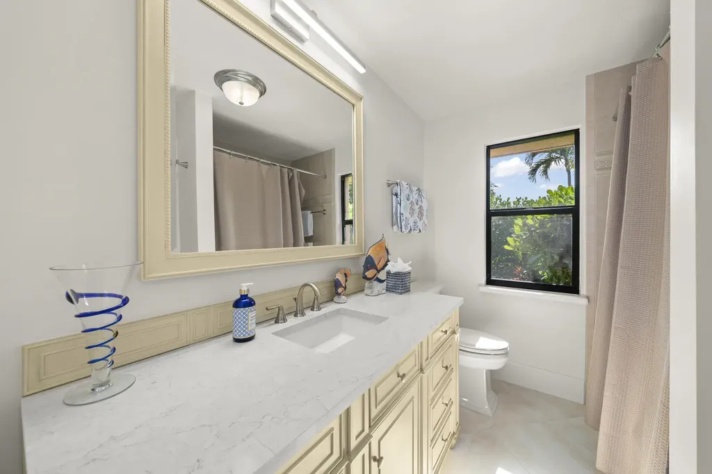 918 Limpet Drive Sanibel FL 33957