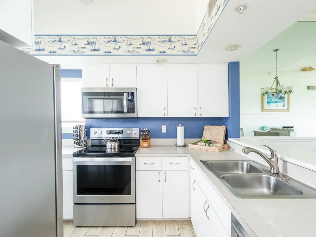 255 Periwinkle Way Sanibel FL 33957