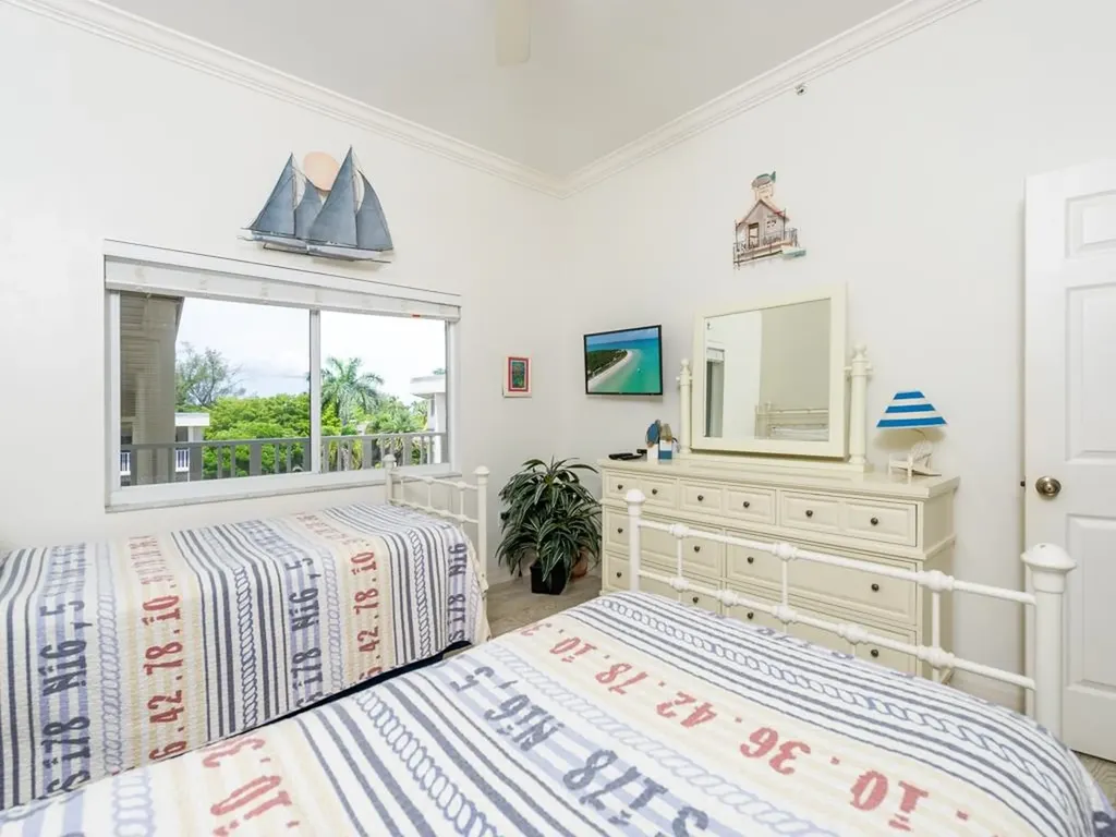 255 Periwinkle Way Sanibel FL 33957