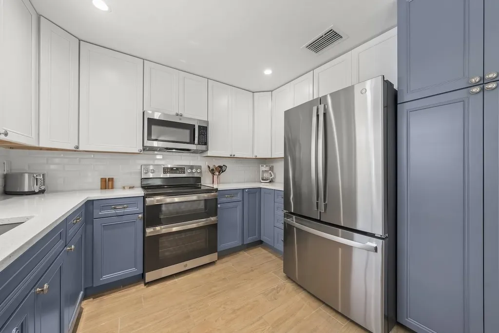 513 Rabbit Road Sanibel FL 33957-3011