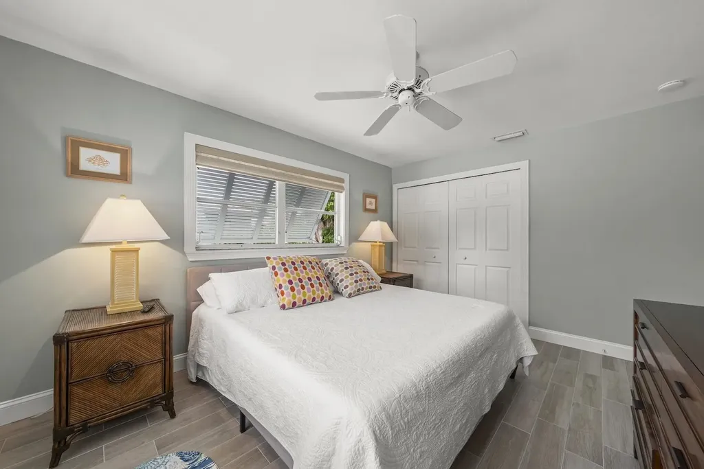 513 Rabbit Road Sanibel FL 33957-3011