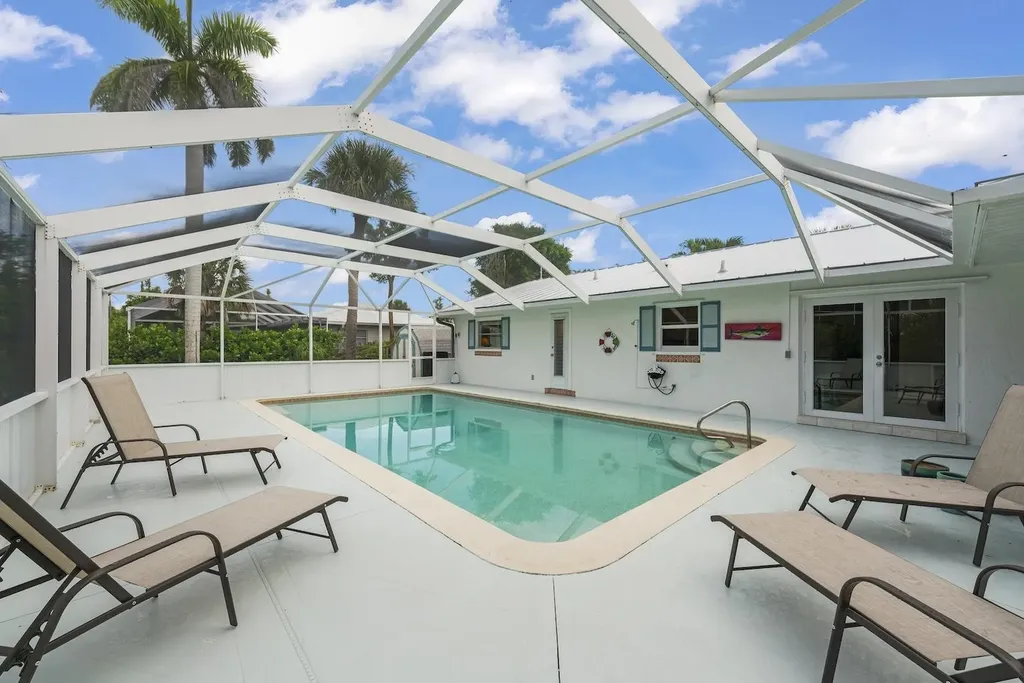 513 Rabbit Road Sanibel FL 33957-3011