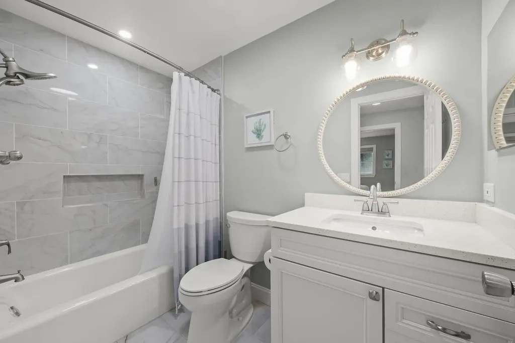 513 Rabbit Road Sanibel FL 33957-3011