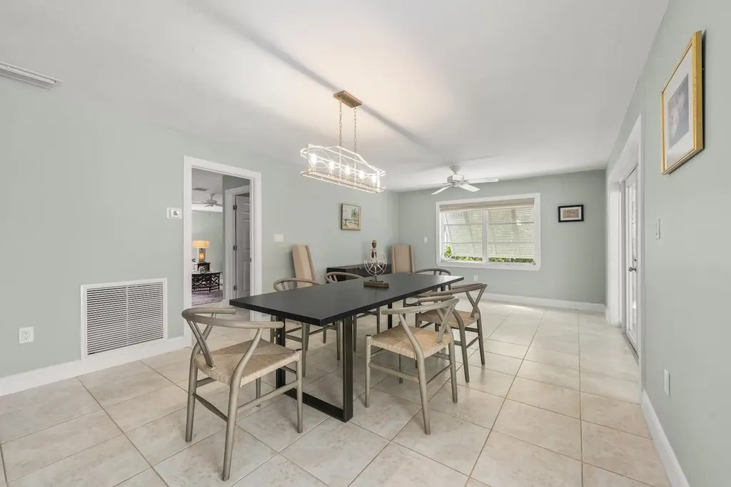 513 Rabbit Road Sanibel FL 33957-3011