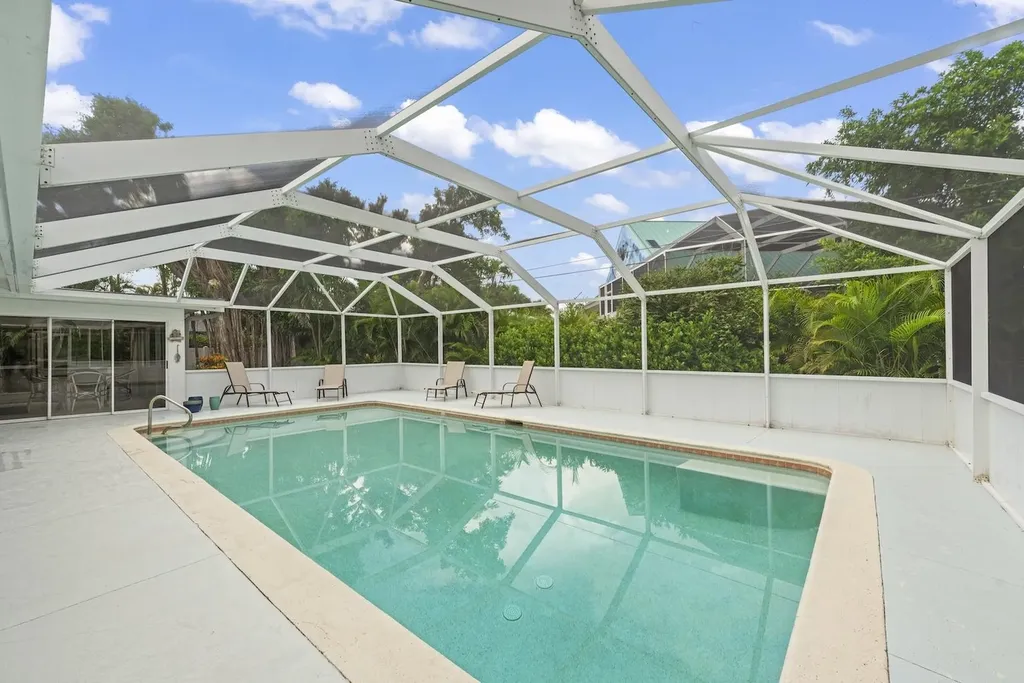 513 Rabbit Road Sanibel FL 33957-3011