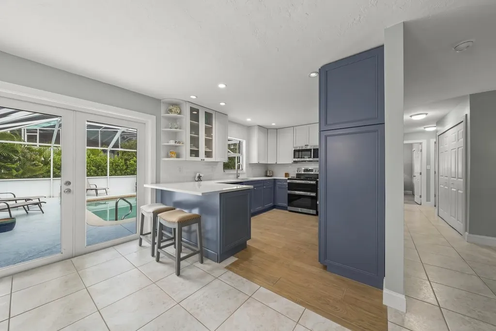 513 Rabbit Road Sanibel FL 33957-3011