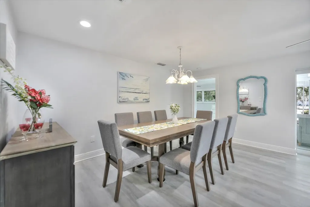 930 Lindgren Boulevard Sanibel FL 33957