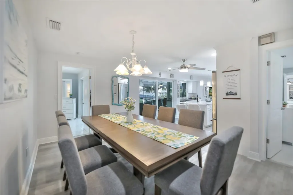 930 Lindgren Boulevard Sanibel FL 33957