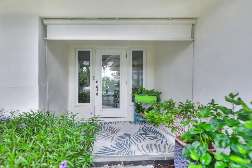 930 Lindgren Boulevard Sanibel FL 33957