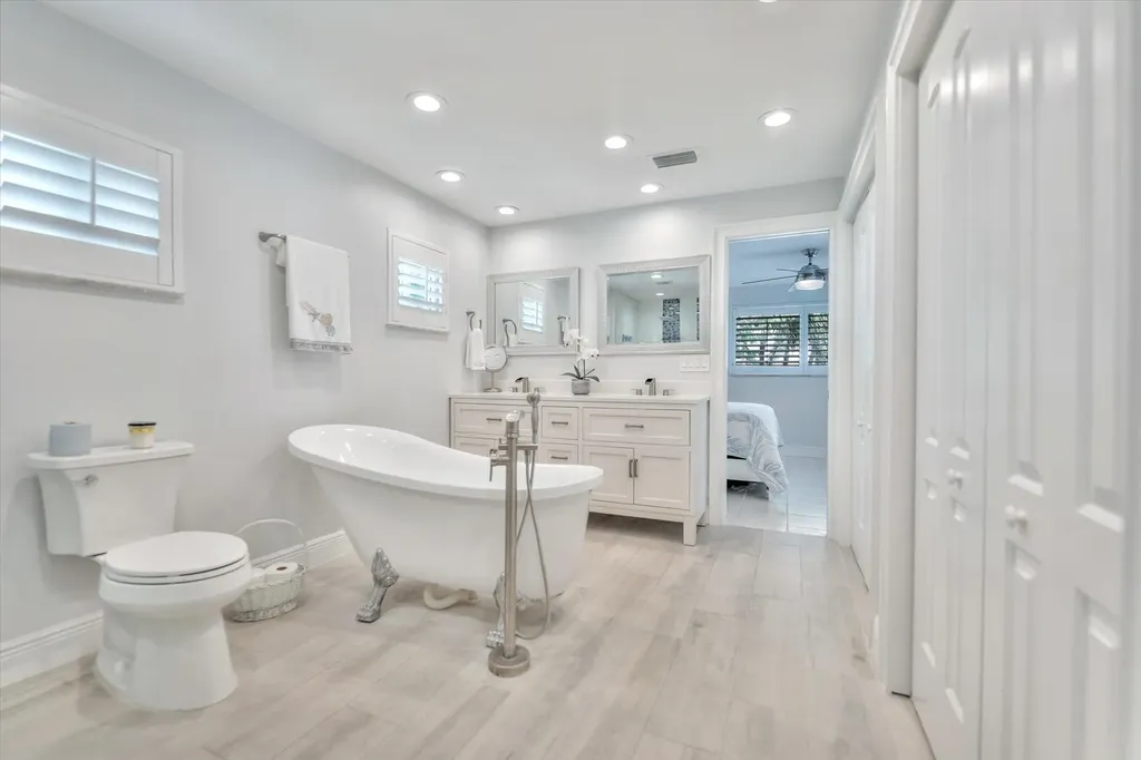 930 Lindgren Boulevard Sanibel FL 33957