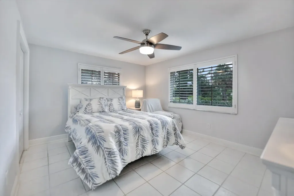 930 Lindgren Boulevard Sanibel FL 33957