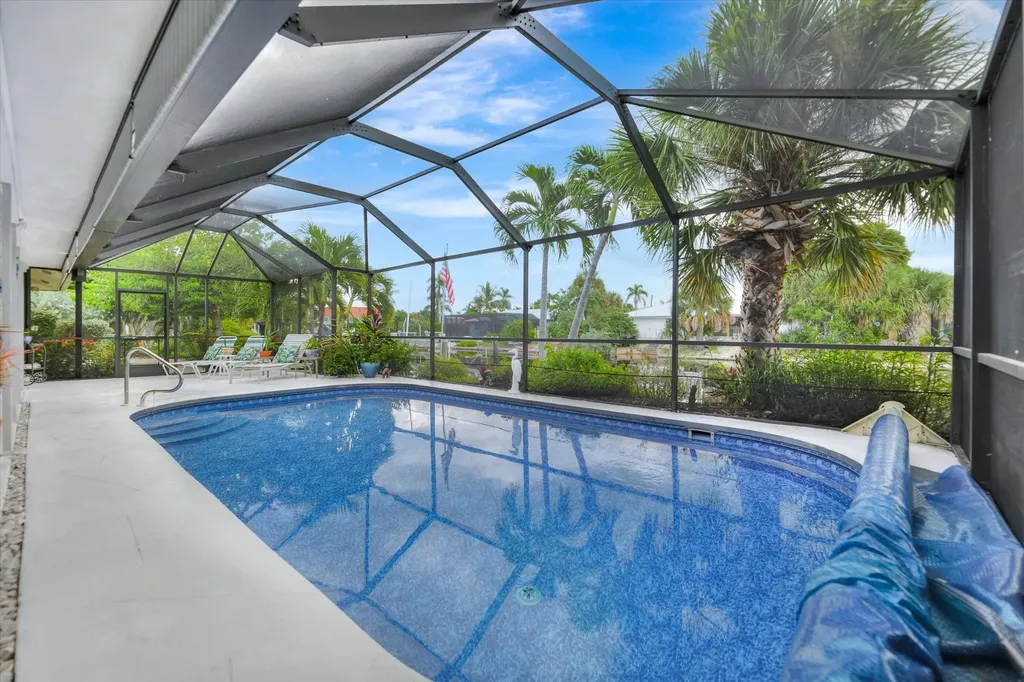 930 Lindgren Boulevard Sanibel FL 33957