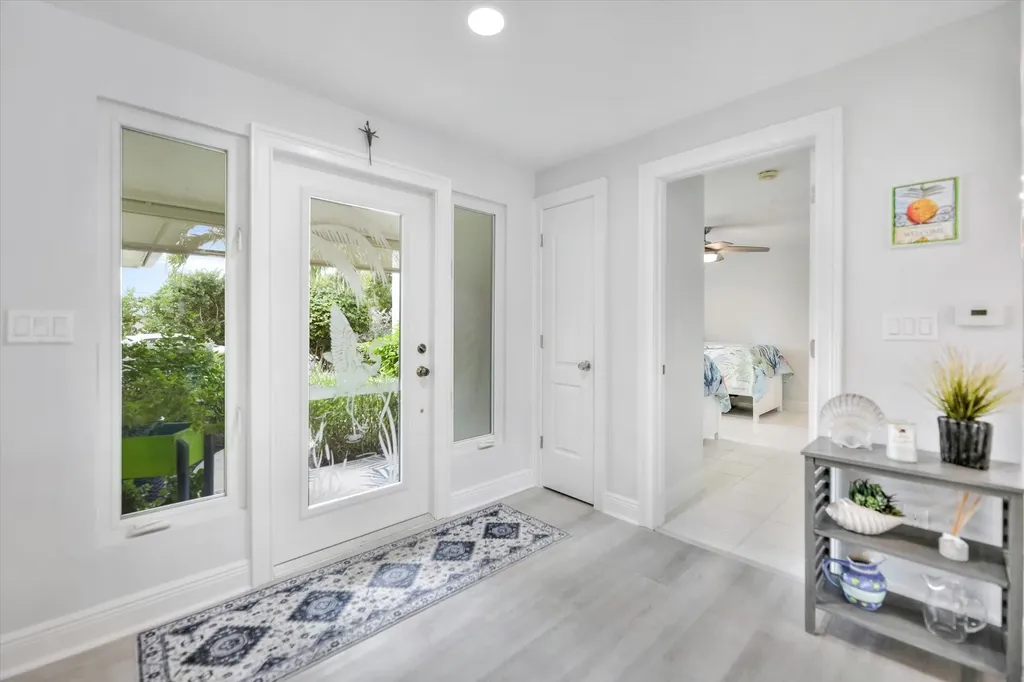 930 Lindgren Boulevard Sanibel FL 33957