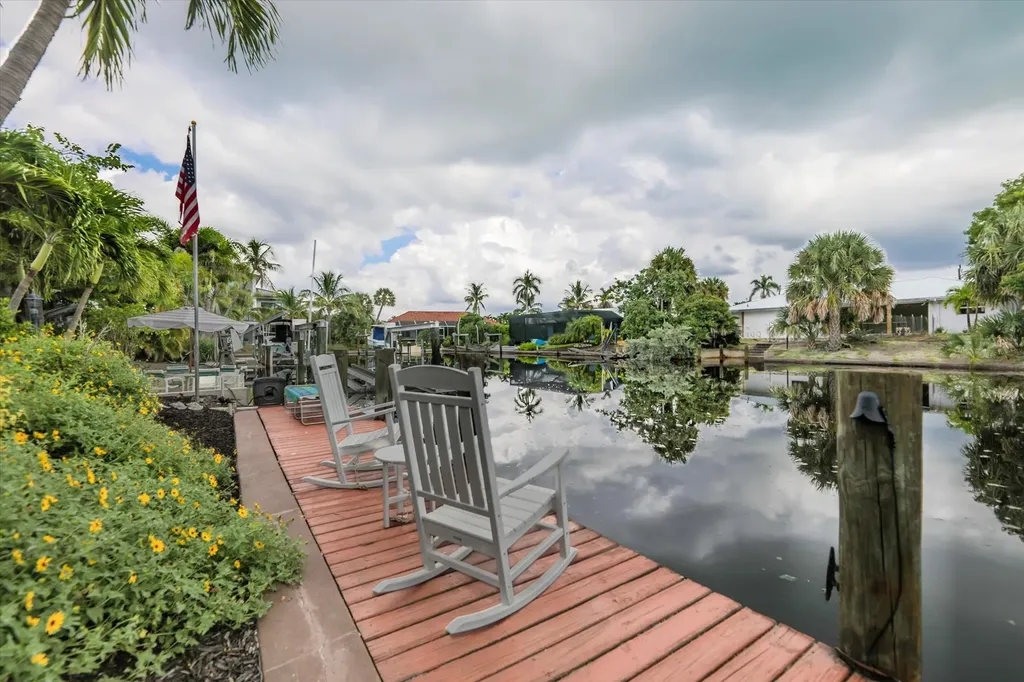 930 Lindgren Boulevard Sanibel FL 33957