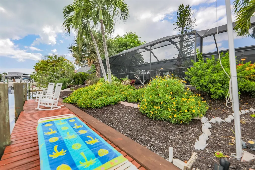 930 Lindgren Boulevard Sanibel FL 33957