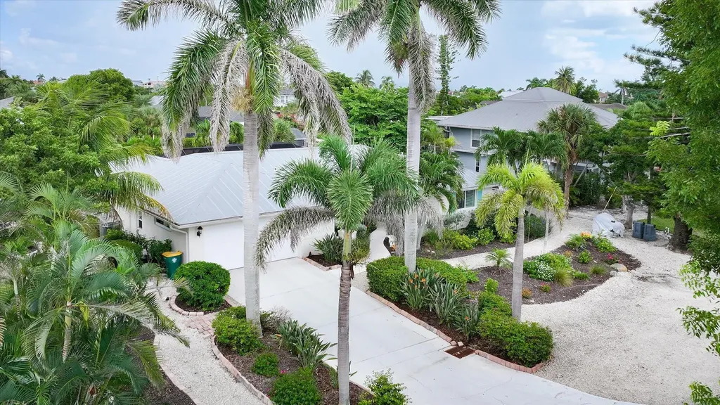 930 Lindgren Boulevard Sanibel FL 33957