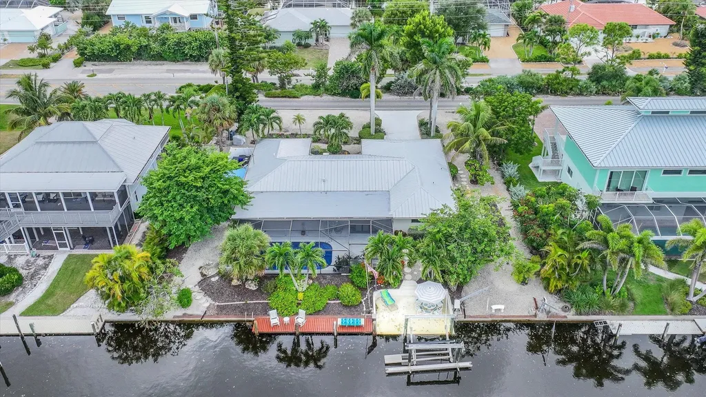 930 Lindgren Boulevard Sanibel FL 33957