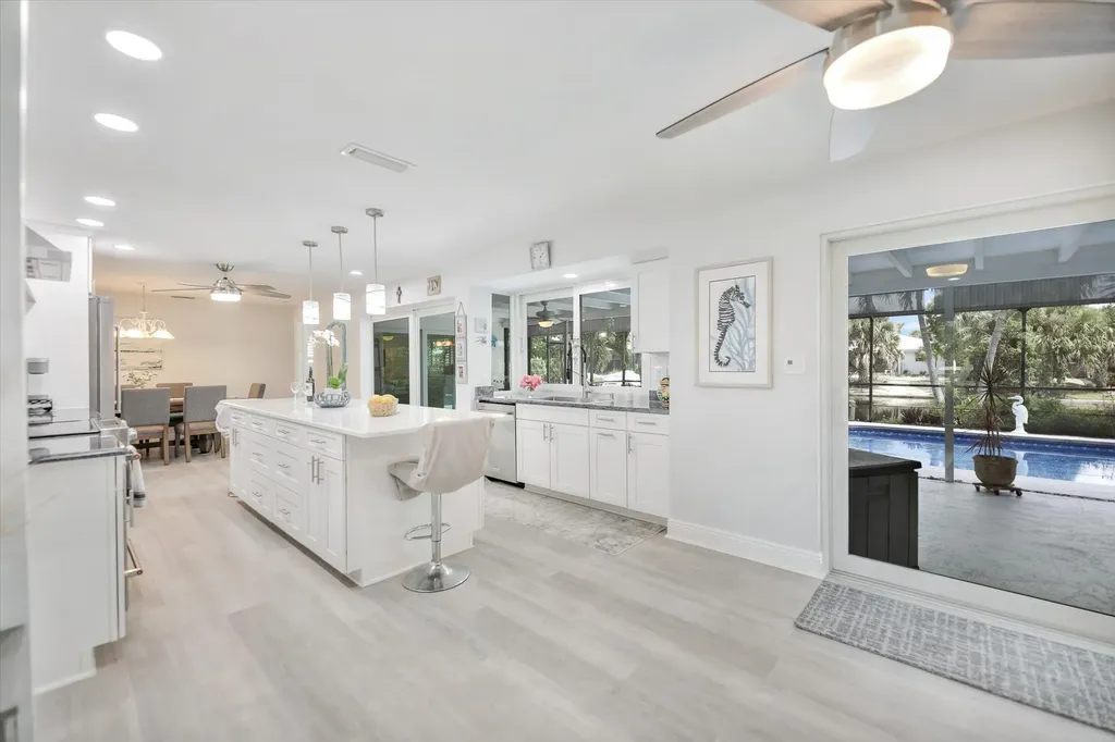 930 Lindgren Boulevard Sanibel FL 33957