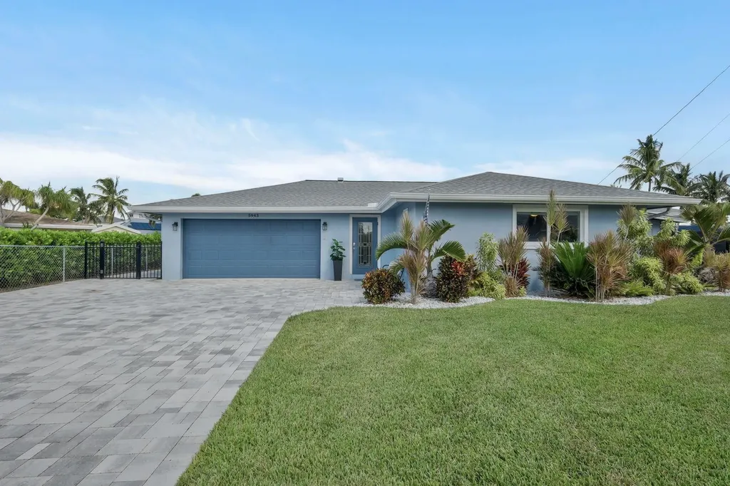 5943 Baker Court Fort Myers FL 33919