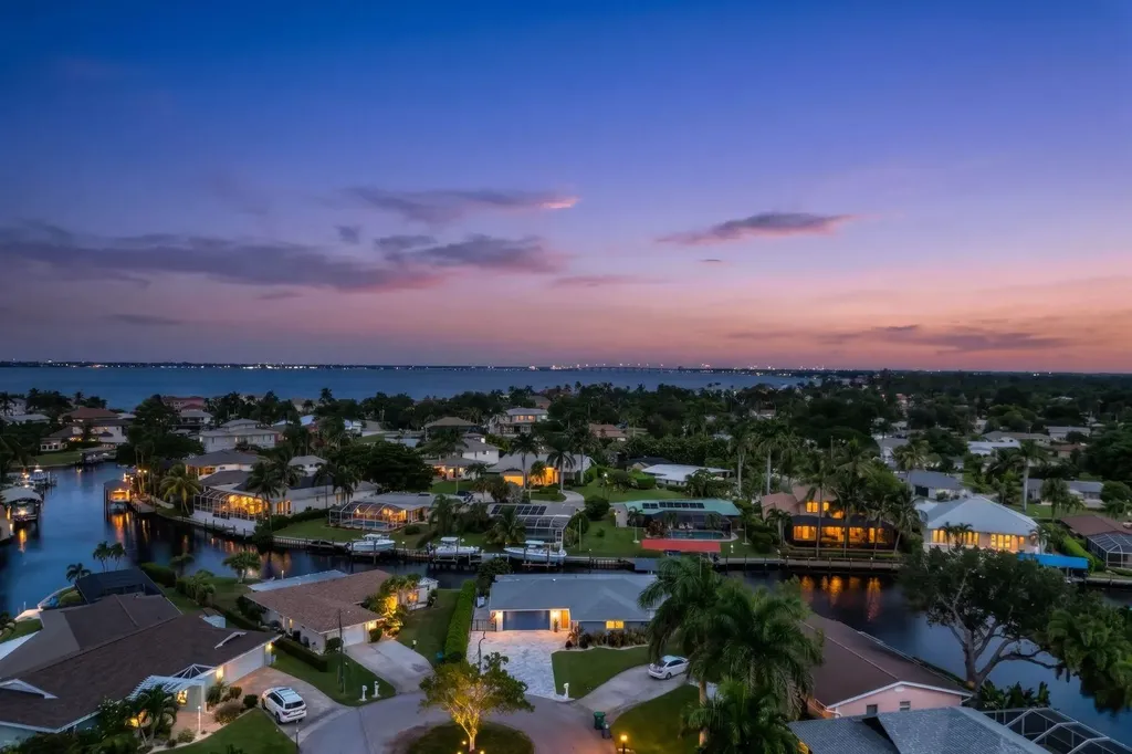 5943 Baker Court Fort Myers FL 33919