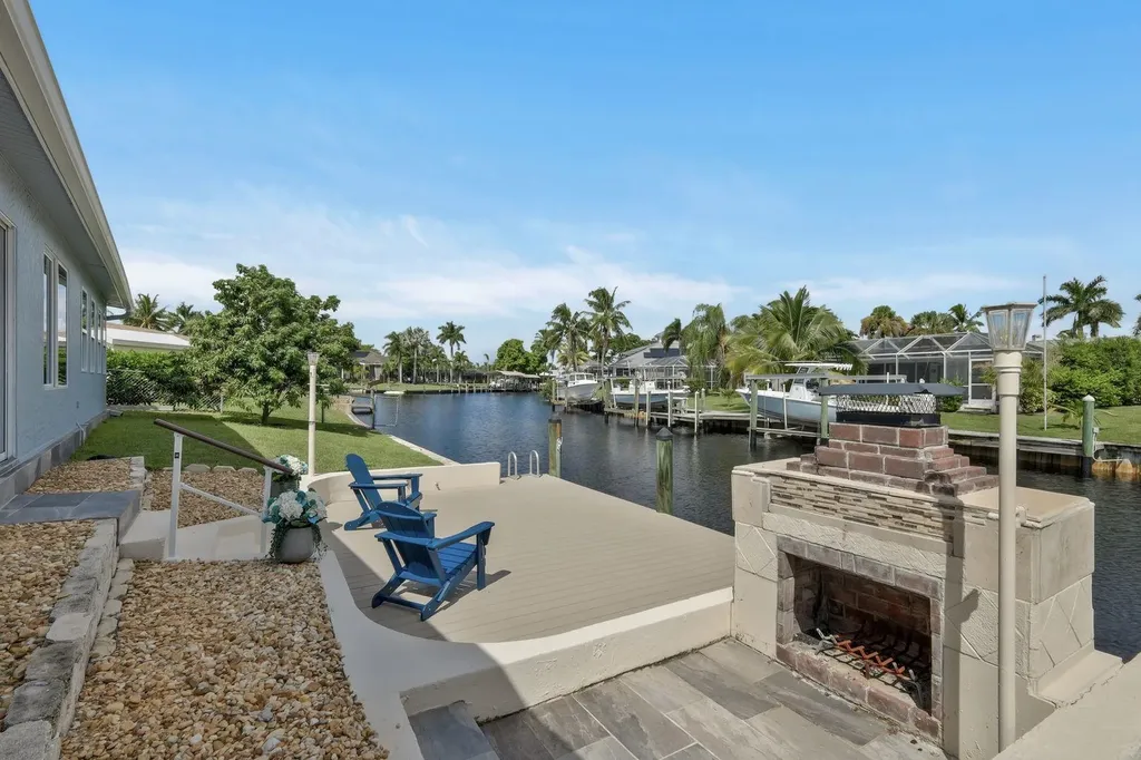 5943 Baker Court Fort Myers FL 33919