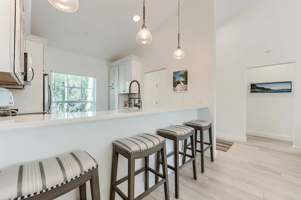 2612 Coconut Drive Sanibel FL 33957