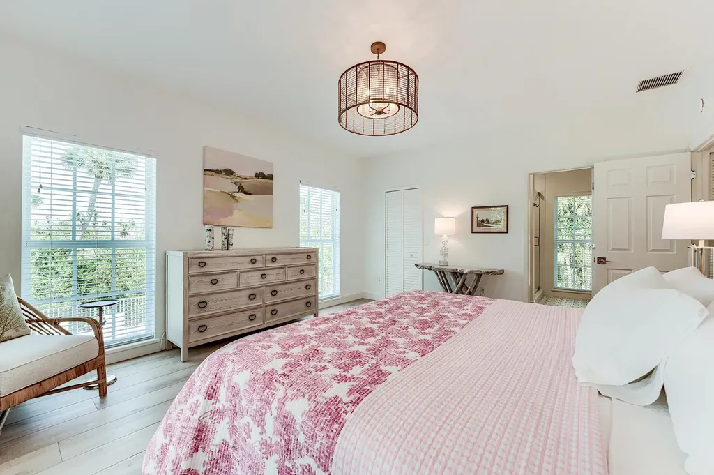 2612 Coconut Drive Sanibel FL 33957