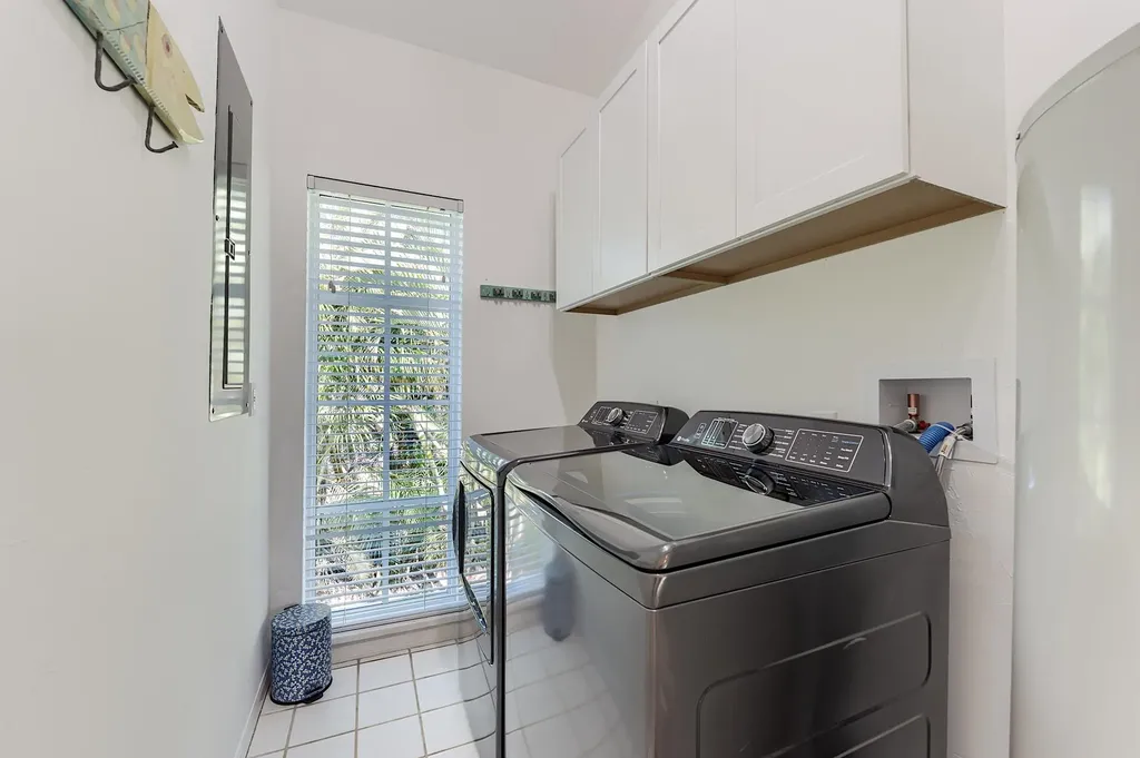 2612 Coconut Drive Sanibel FL 33957