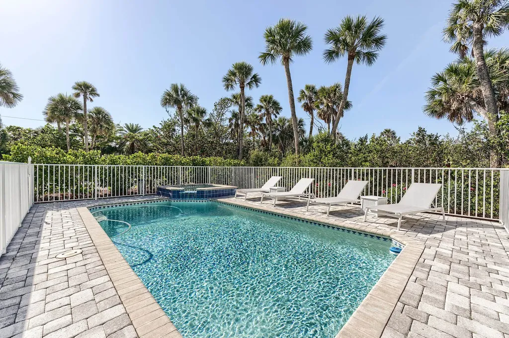 2612 Coconut Drive Sanibel FL 33957