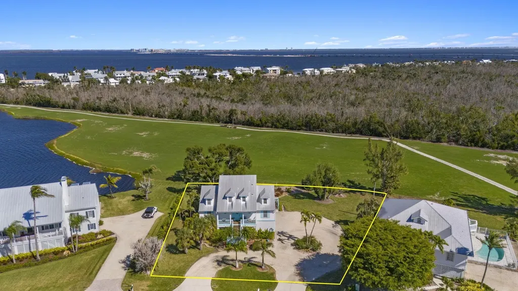 1425 Causey Court Sanibel FL 33957