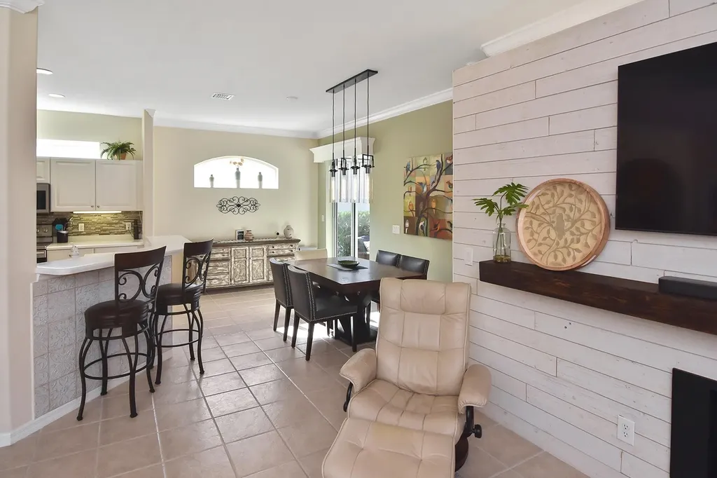 8156 Woodridge Pointe Drive Fort Myers FL 33912