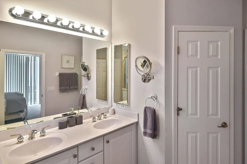 8156 Woodridge Pointe Drive Fort Myers FL 33912