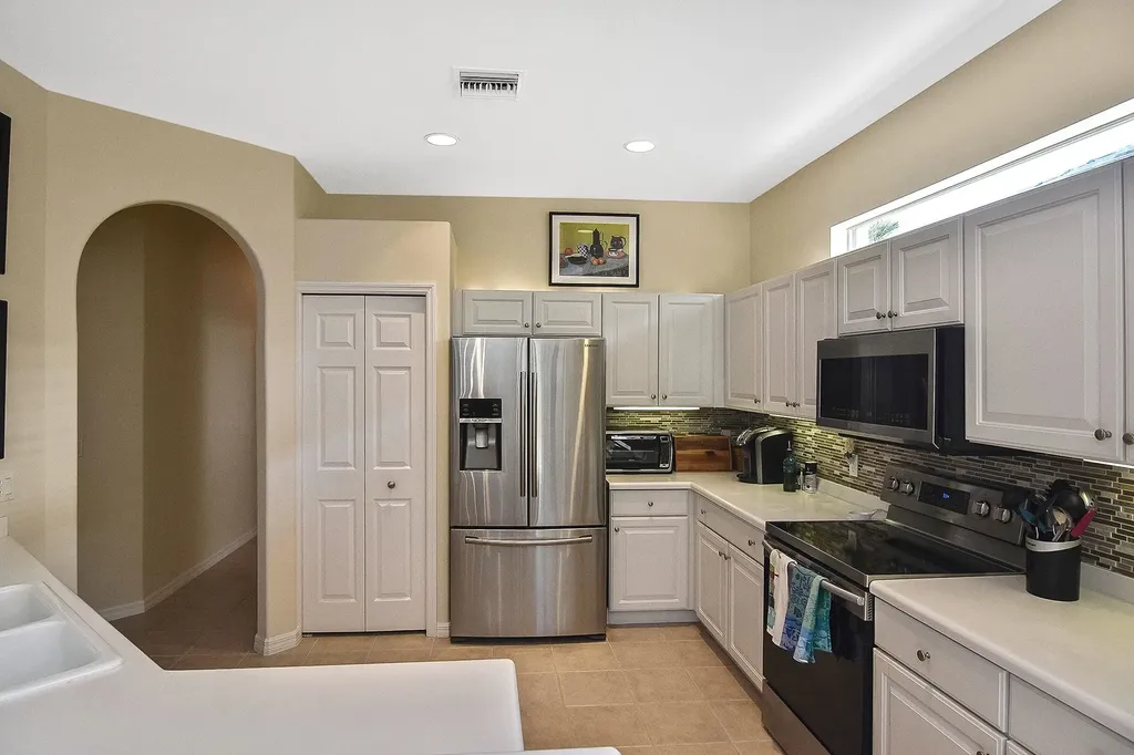 8156 Woodridge Pointe Drive Fort Myers FL 33912