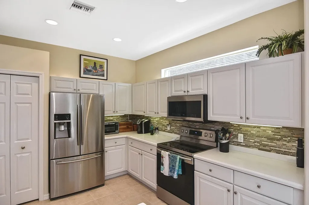 8156 Woodridge Pointe Drive Fort Myers FL 33912