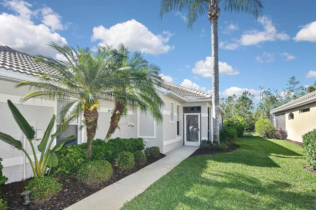 8156 Woodridge Pointe Drive Fort Myers FL 33912