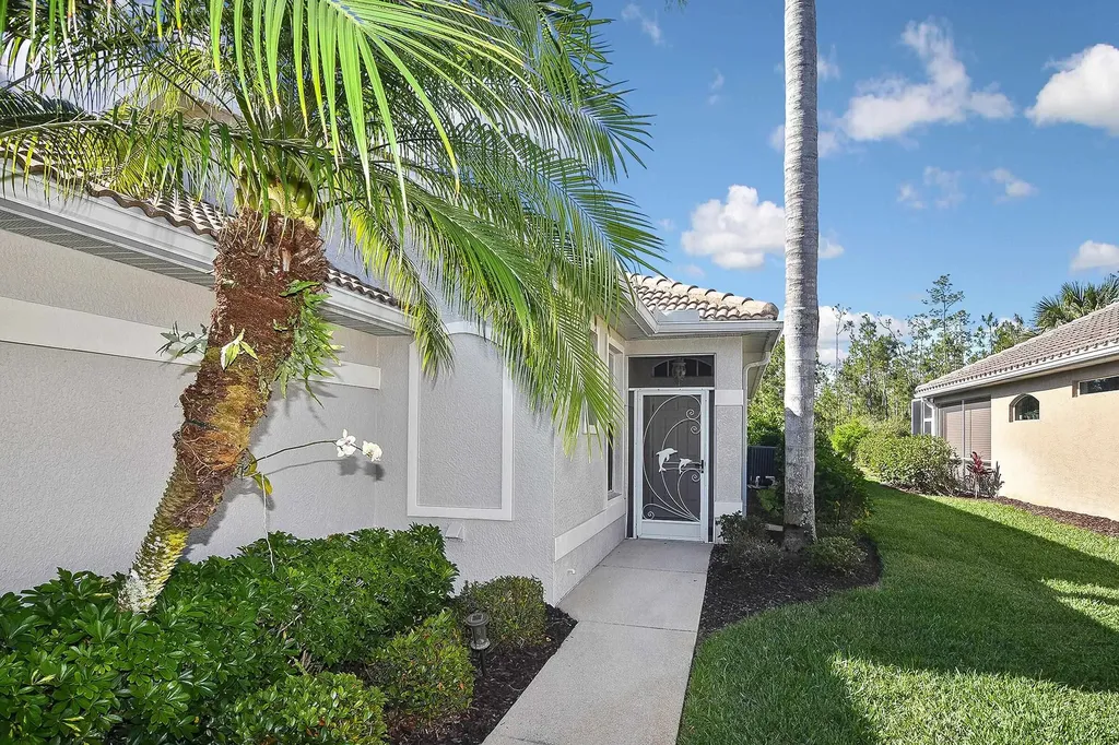 8156 Woodridge Pointe Drive Fort Myers FL 33912