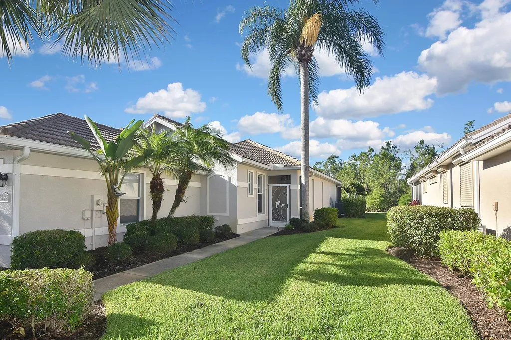 8156 Woodridge Pointe Drive Fort Myers FL 33912