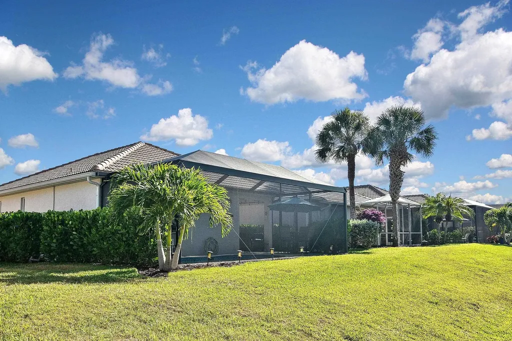 8156 Woodridge Pointe Drive Fort Myers FL 33912