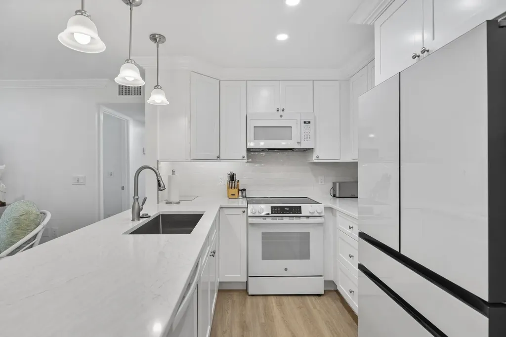 845 E Gulf Drive Sanibel FL 33957