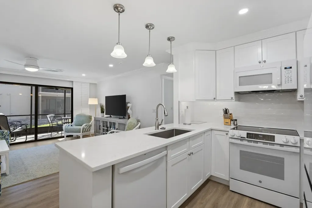 845 E Gulf Drive Sanibel FL 33957