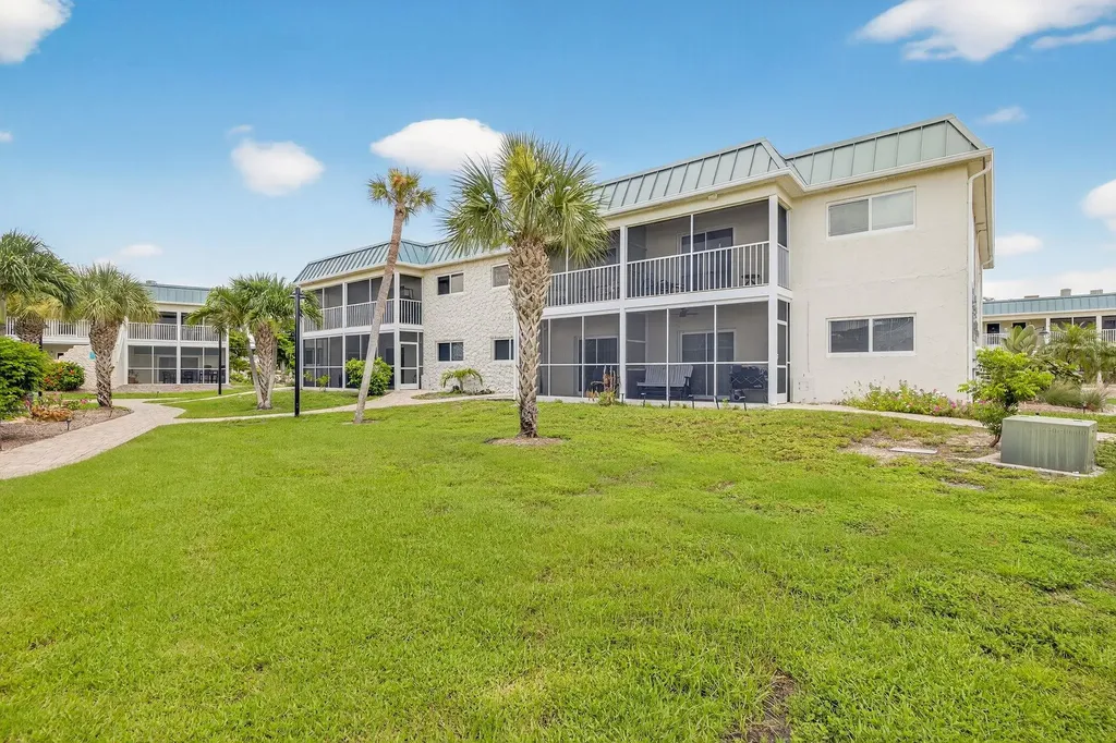 827 E Gulf Drive Sanibel FL 33957