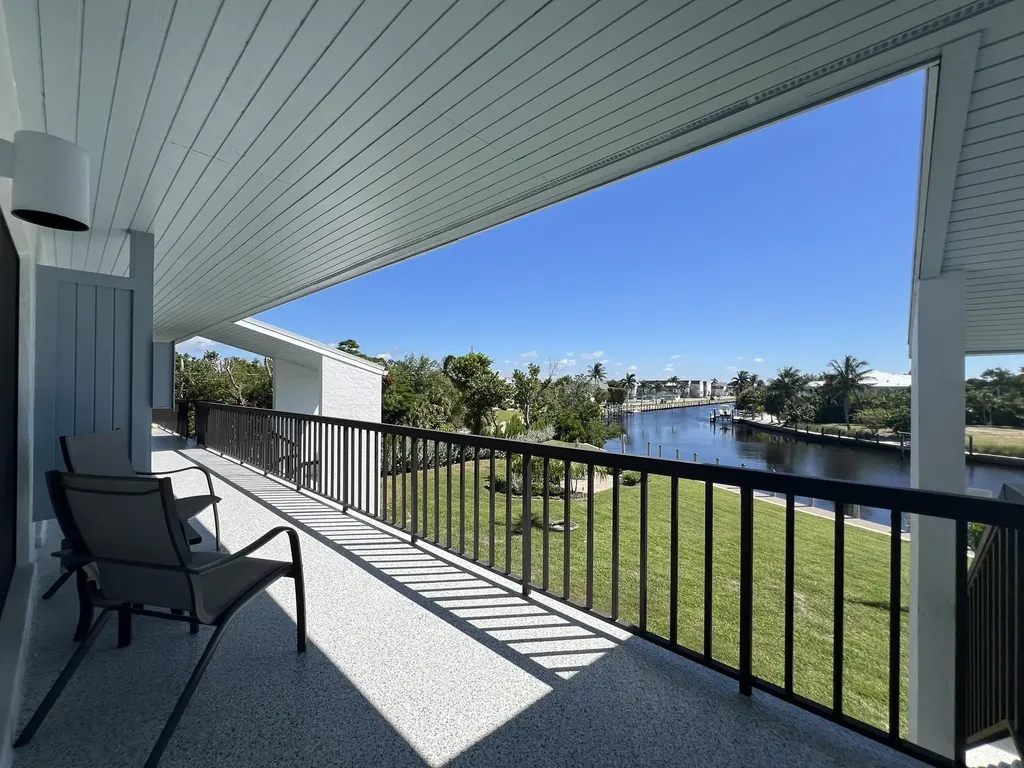 1250 Tennisplace Court Sanibel FL 33957