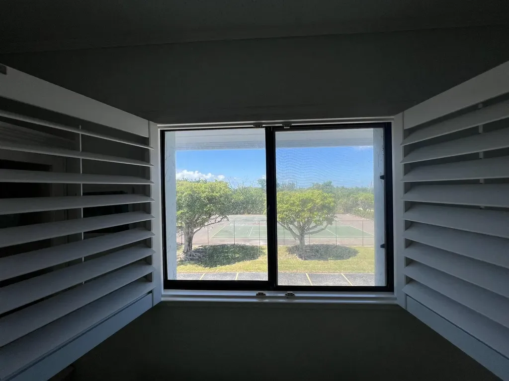 1250 Tennisplace Court Sanibel FL 33957