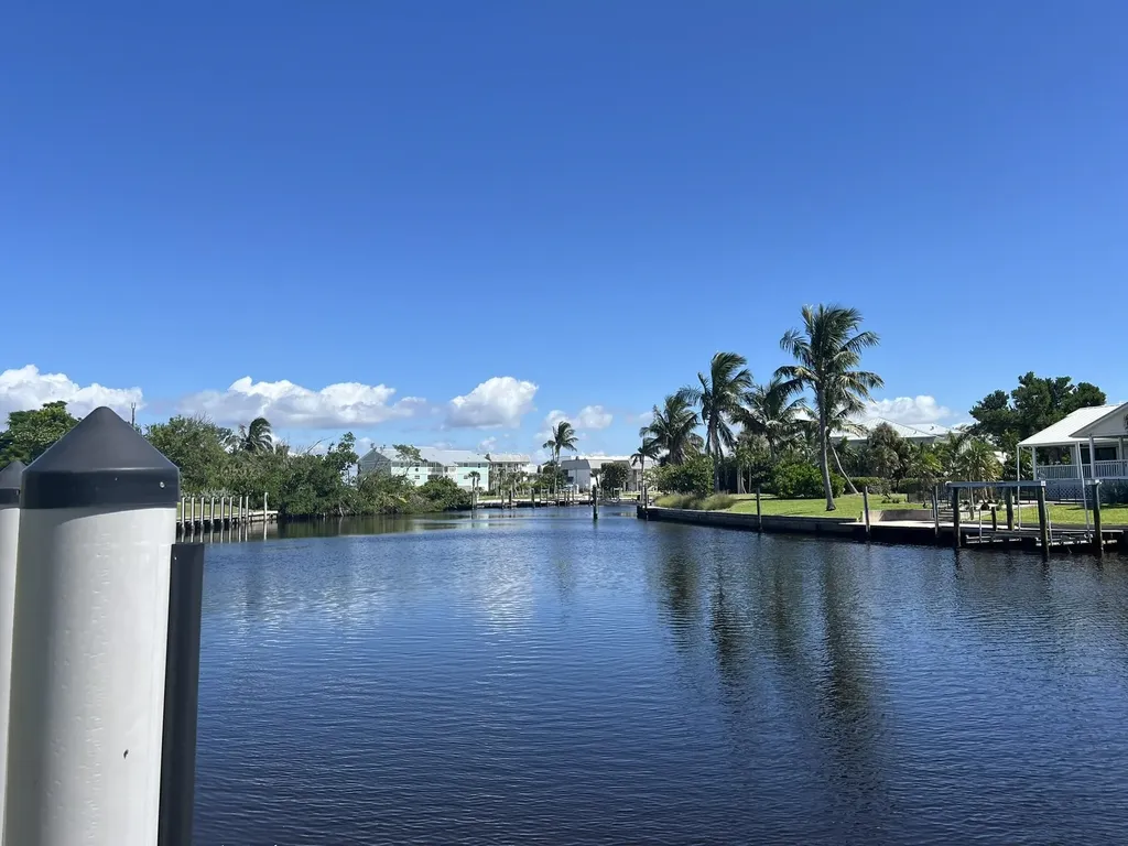 1250 Tennisplace Court Sanibel FL 33957