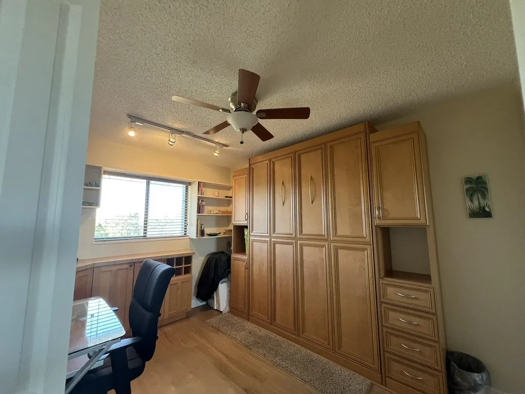 1250 Tennisplace Court Sanibel FL 33957