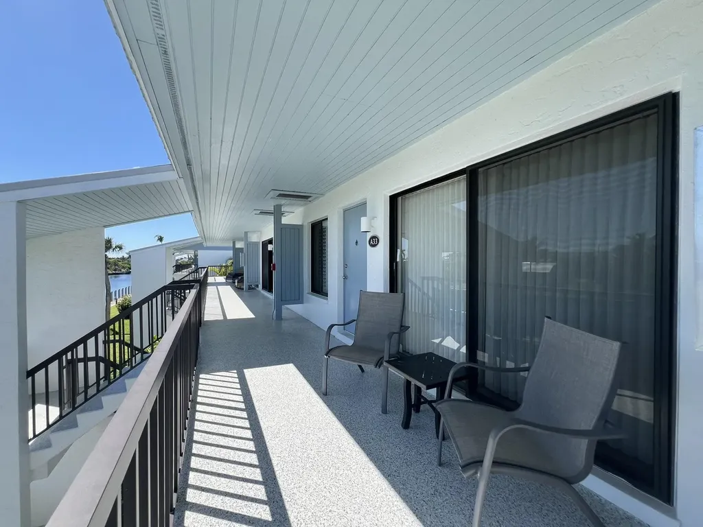 1250 Tennisplace Court Sanibel FL 33957