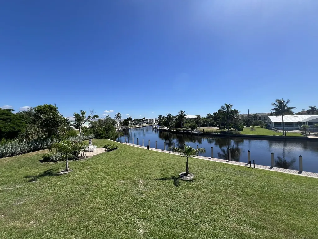 1250 Tennisplace Court Sanibel FL 33957