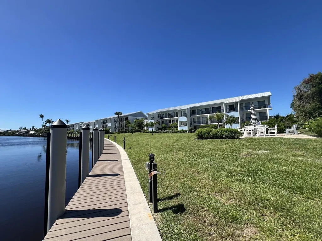 1250 Tennisplace Court Sanibel FL 33957